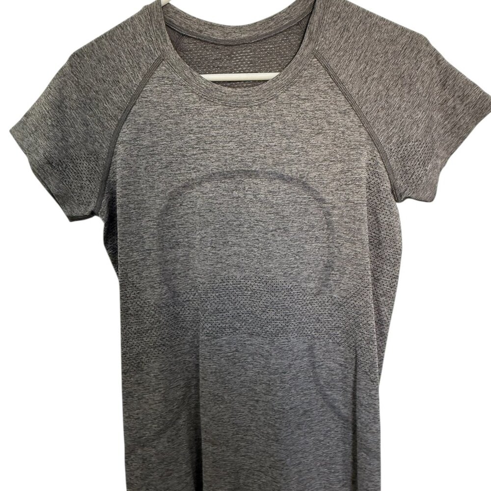 Swiftly Tech Short-Sleeve Shirt - size 8